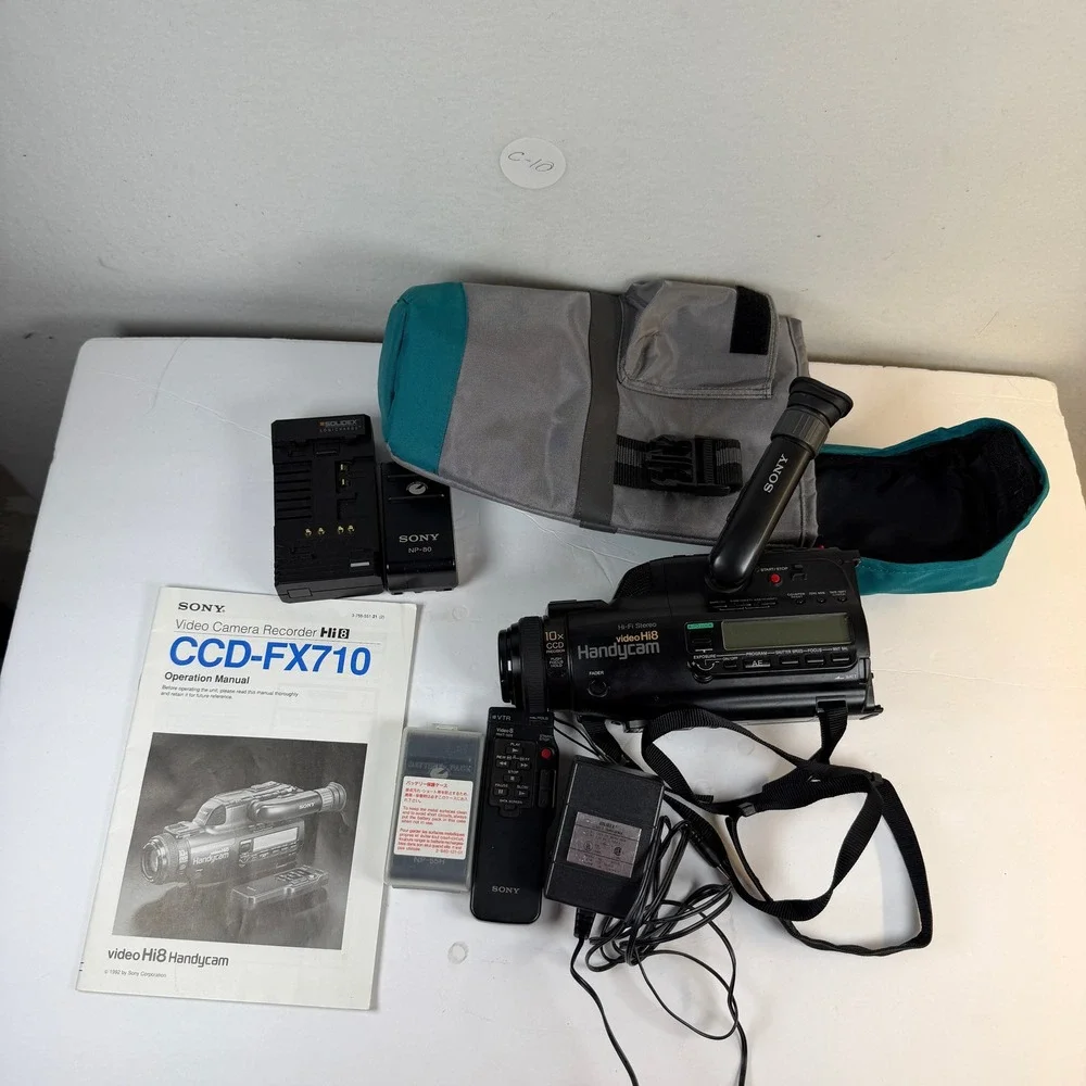 Sony Handycam CCD-FX710 Video Hi8 Camcorder Bundle Parts Repair C-10